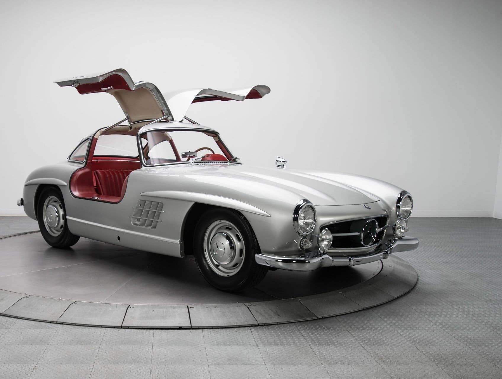 1954 Mercedes Gullwing e1752530883285